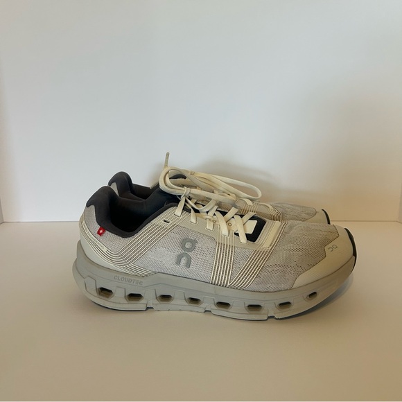 On Cloud Cloud Runners Size 10 Women's Running Shoes White/Glacier Gray EUC - Picture 1 of 12